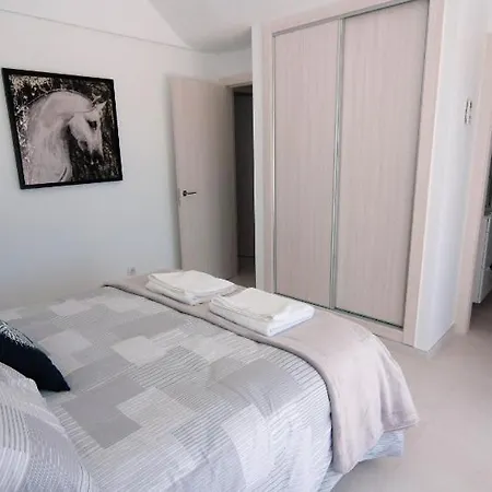 Puerto Del Carmen Sleeps 9 With Pool Air Con And Wifi * Puerto del Carmen (Lanzarote)
